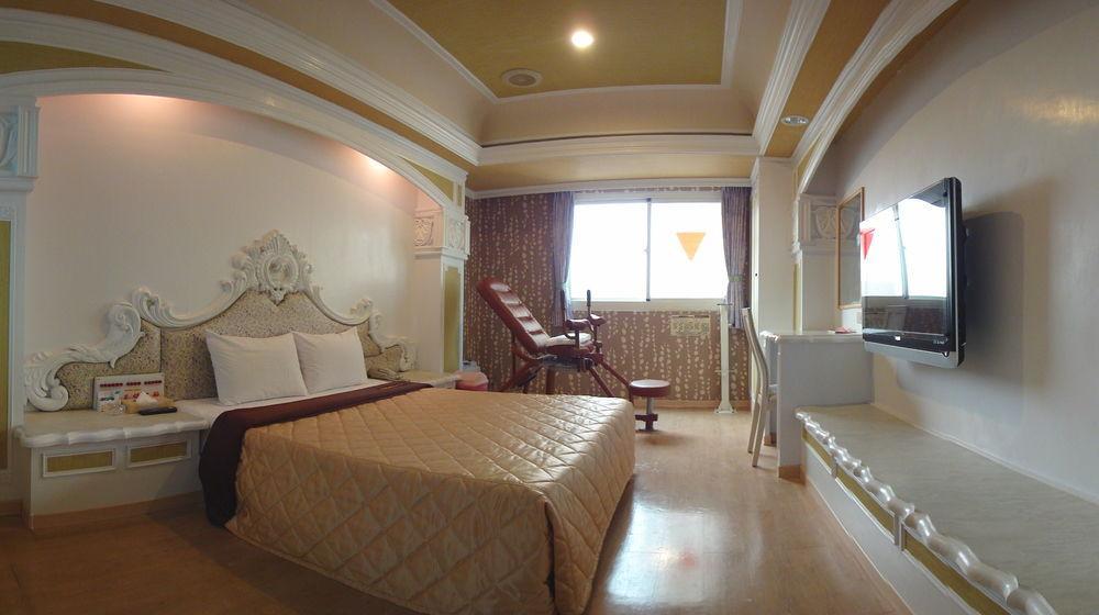 Hua Yue Hotel Таоюань Экстерьер фото