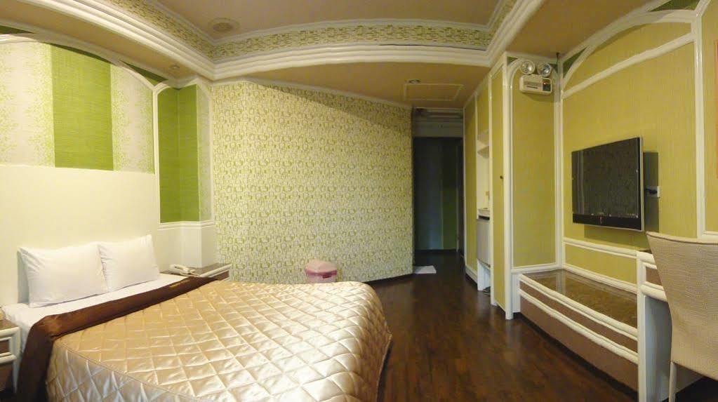 Hua Yue Hotel Таоюань Экстерьер фото