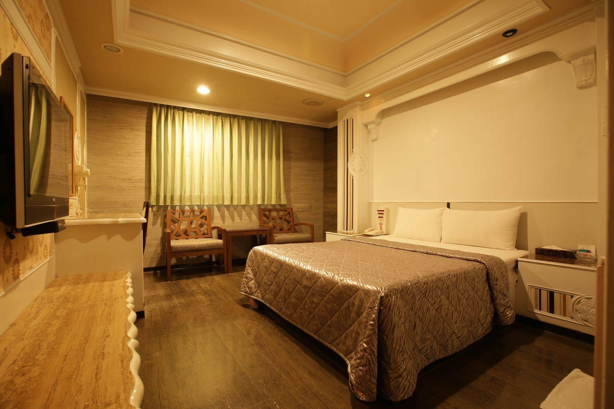 Hua Yue Hotel Таоюань Экстерьер фото