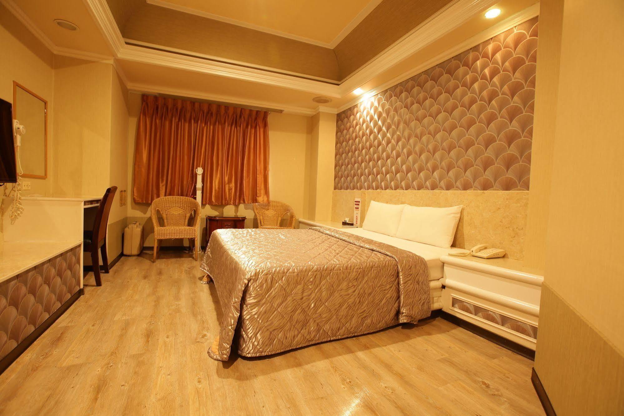 Hua Yue Hotel Таоюань Экстерьер фото