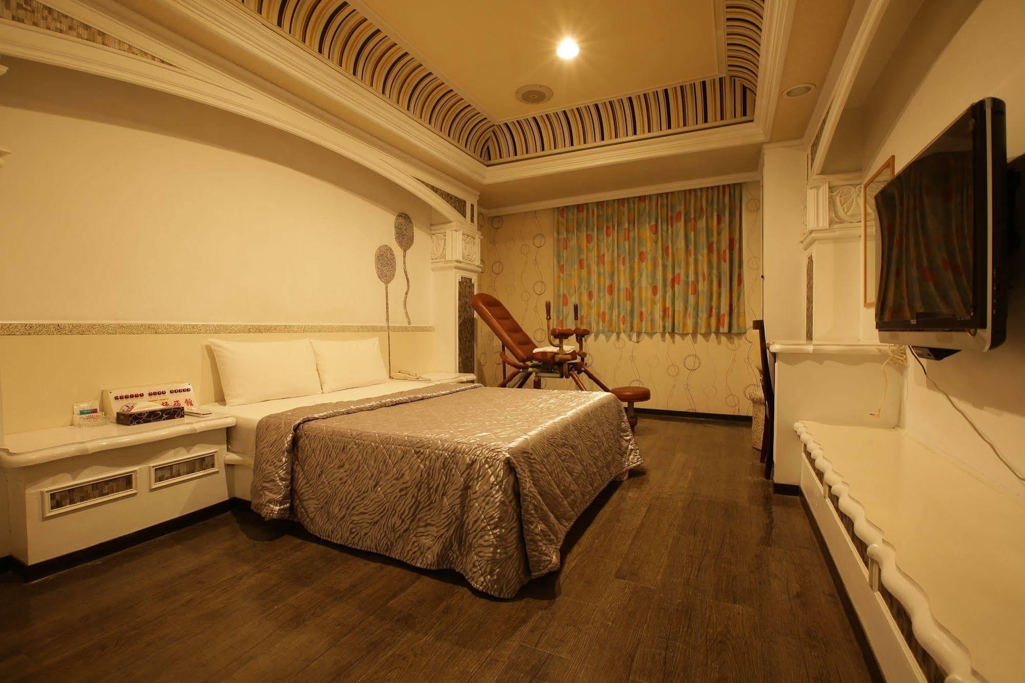 Hua Yue Hotel Таоюань Экстерьер фото